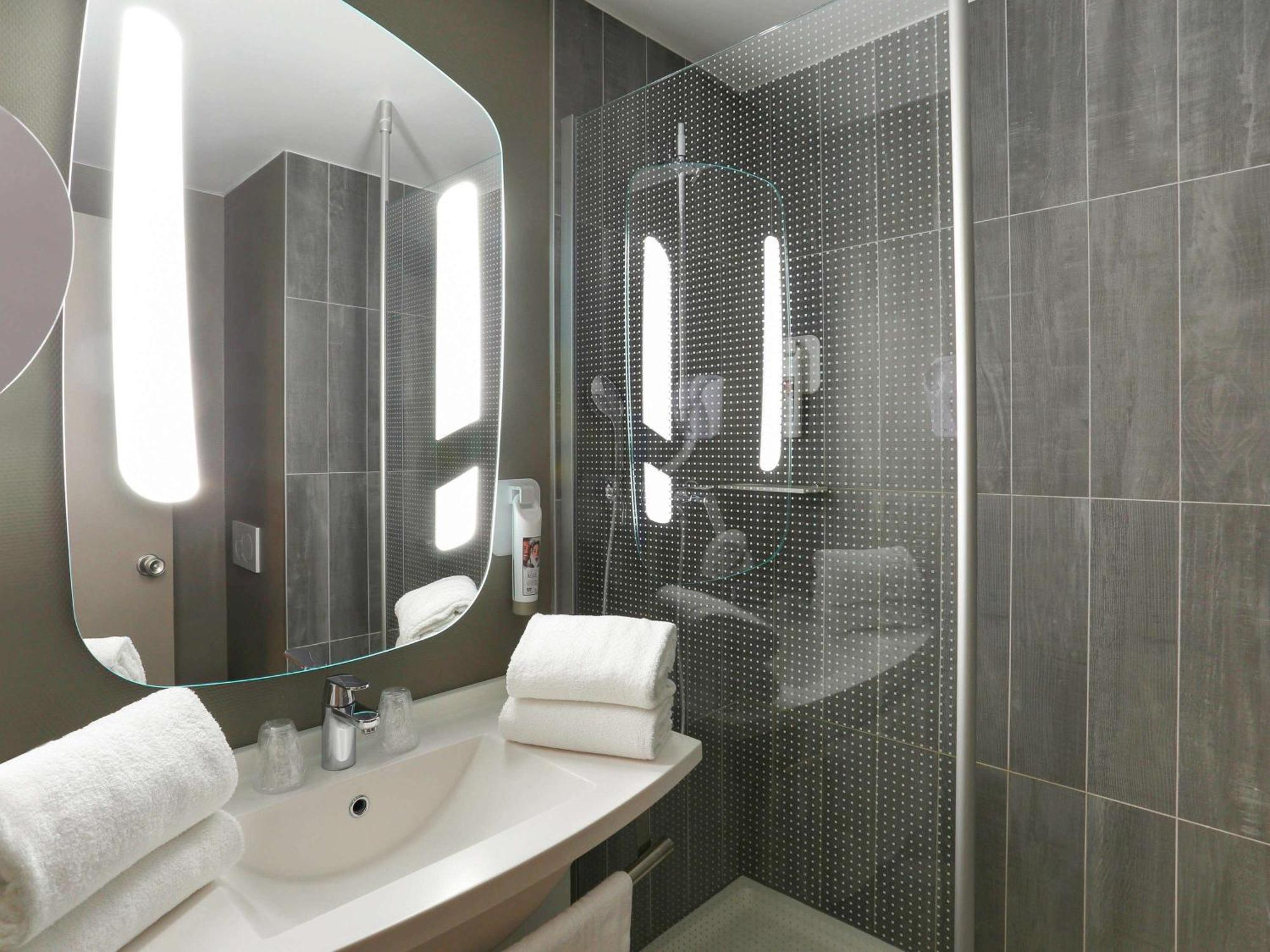 Ibis Centre Gare 3* Geneva