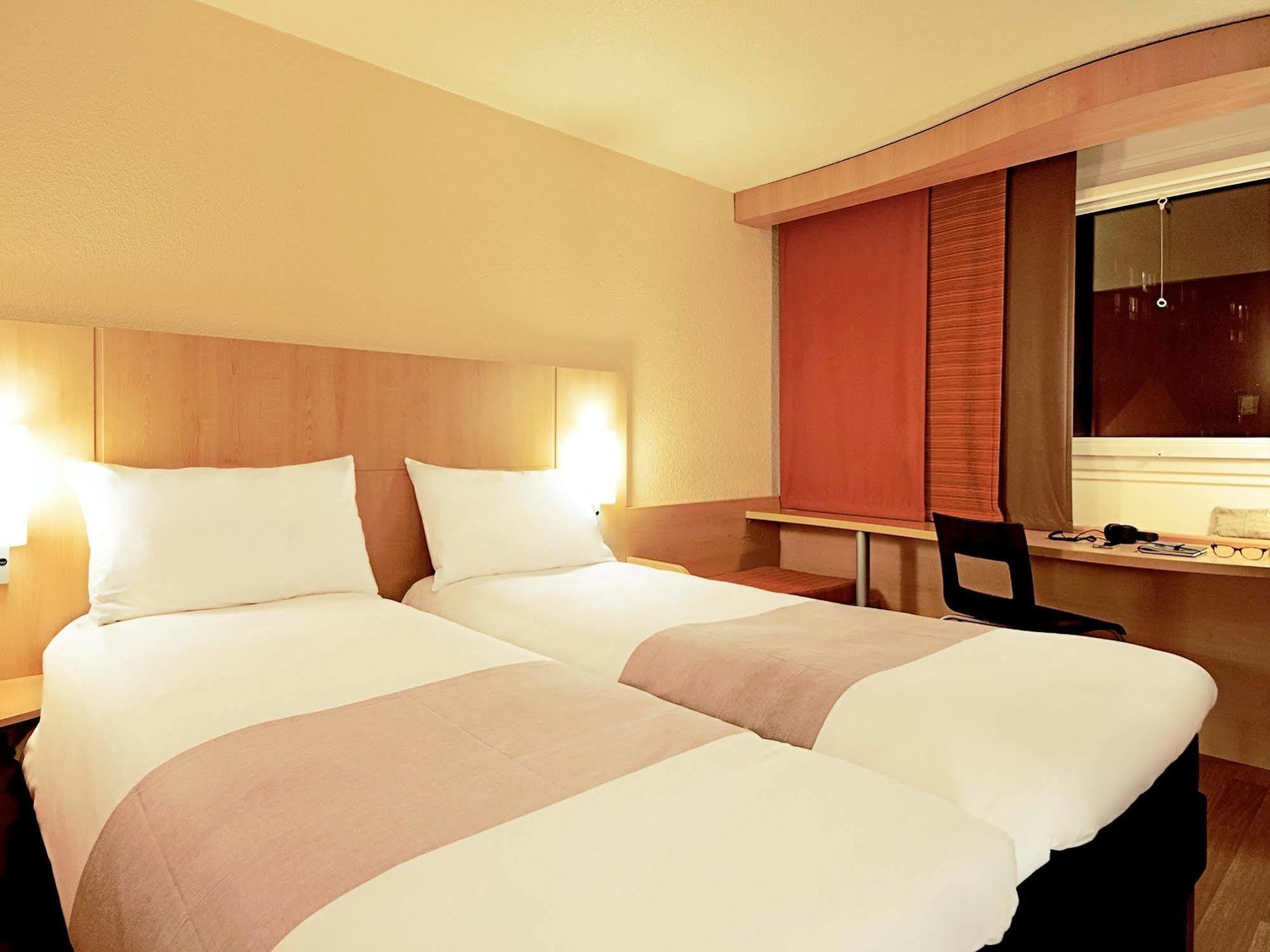 Hotel Ibis Centre Gare Geneva