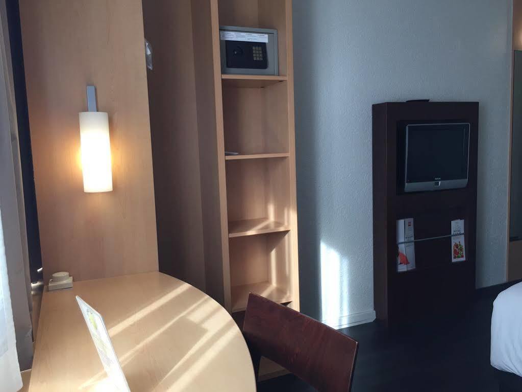 Hotel Ibis Centre Gare Geneva